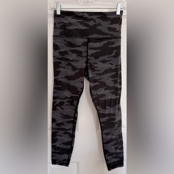 ATHLETA Elation High Waisted Camo 7/8‎ Tight Leggings Women's Size: S - Picture 2 of 4